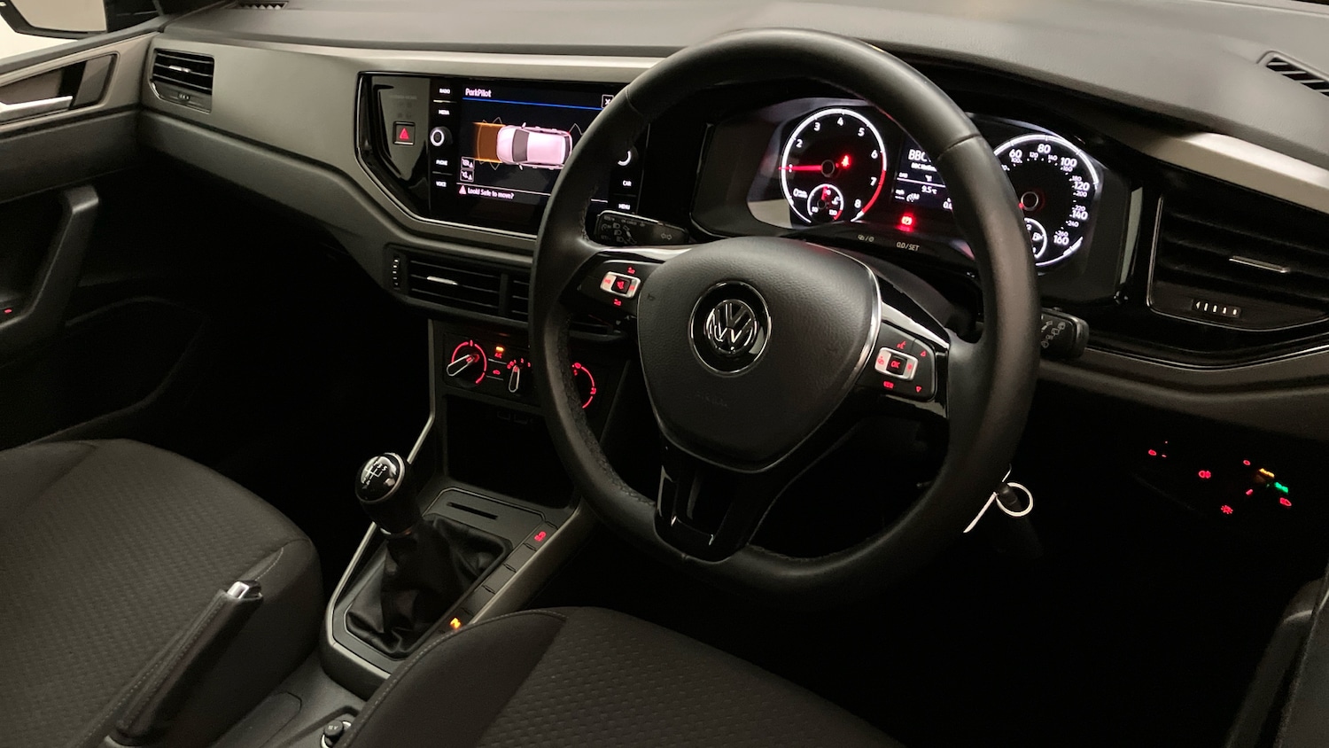 Used Volkswagen Polo 2018 for sale - 76557295: Photo 6