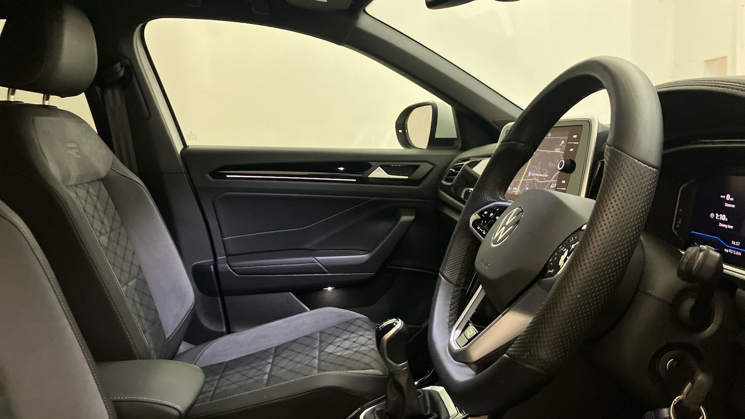 Used Volkswagen T-Roc 2023 for sale - 77285414: Photo 15