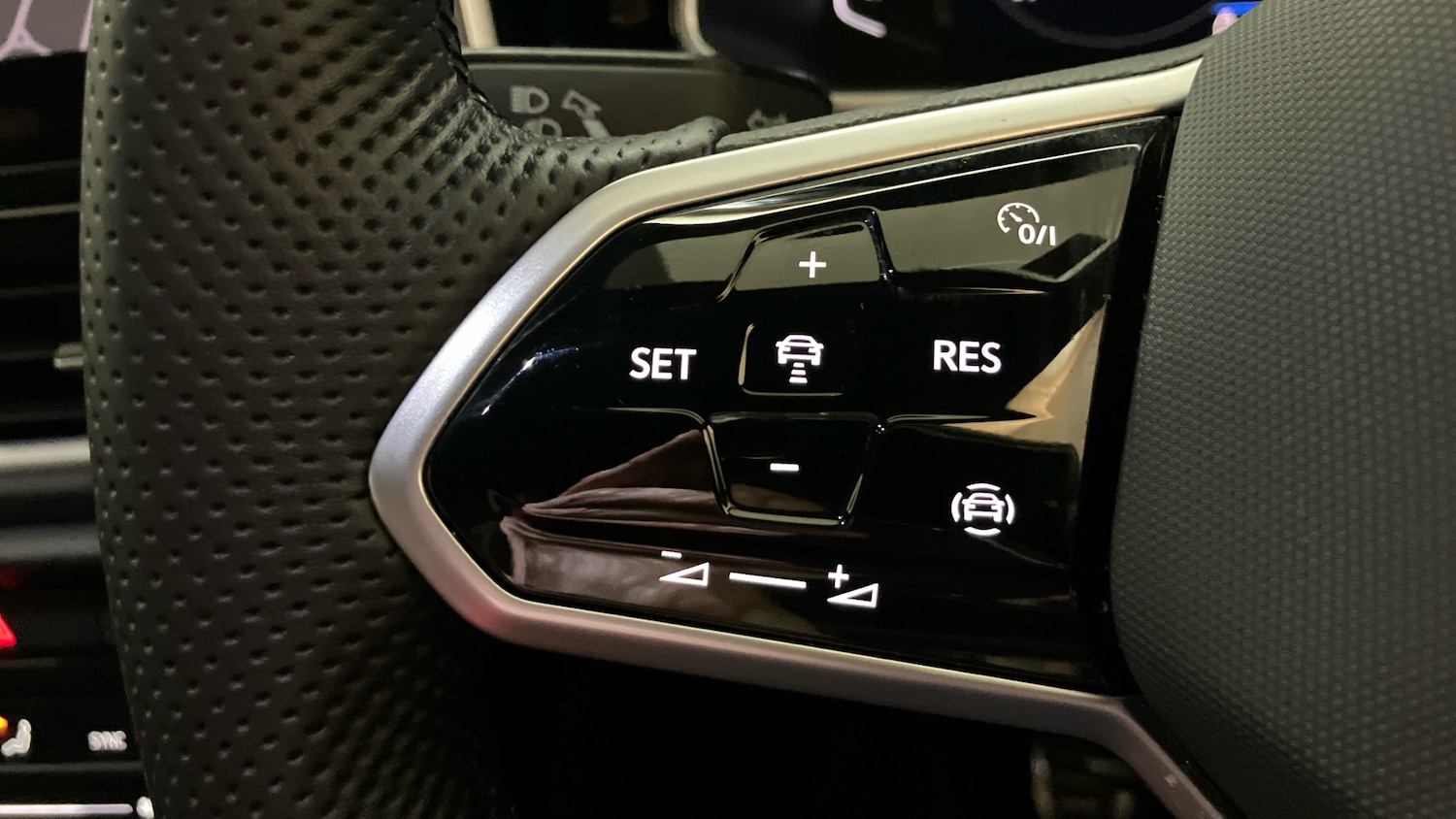 Used Volkswagen T-Roc 2023 for sale - 77285414: Photo 17