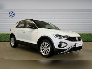 Used Volkswagen T-Roc 2023 for sale - 78630507: Photo