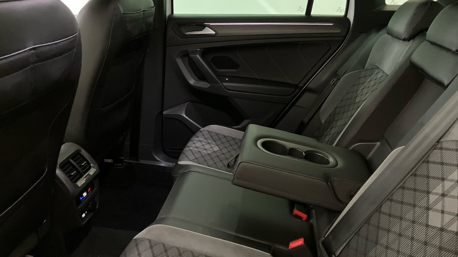 Used Volkswagen Tiguan 2022 for sale - 76450240: Photo 25