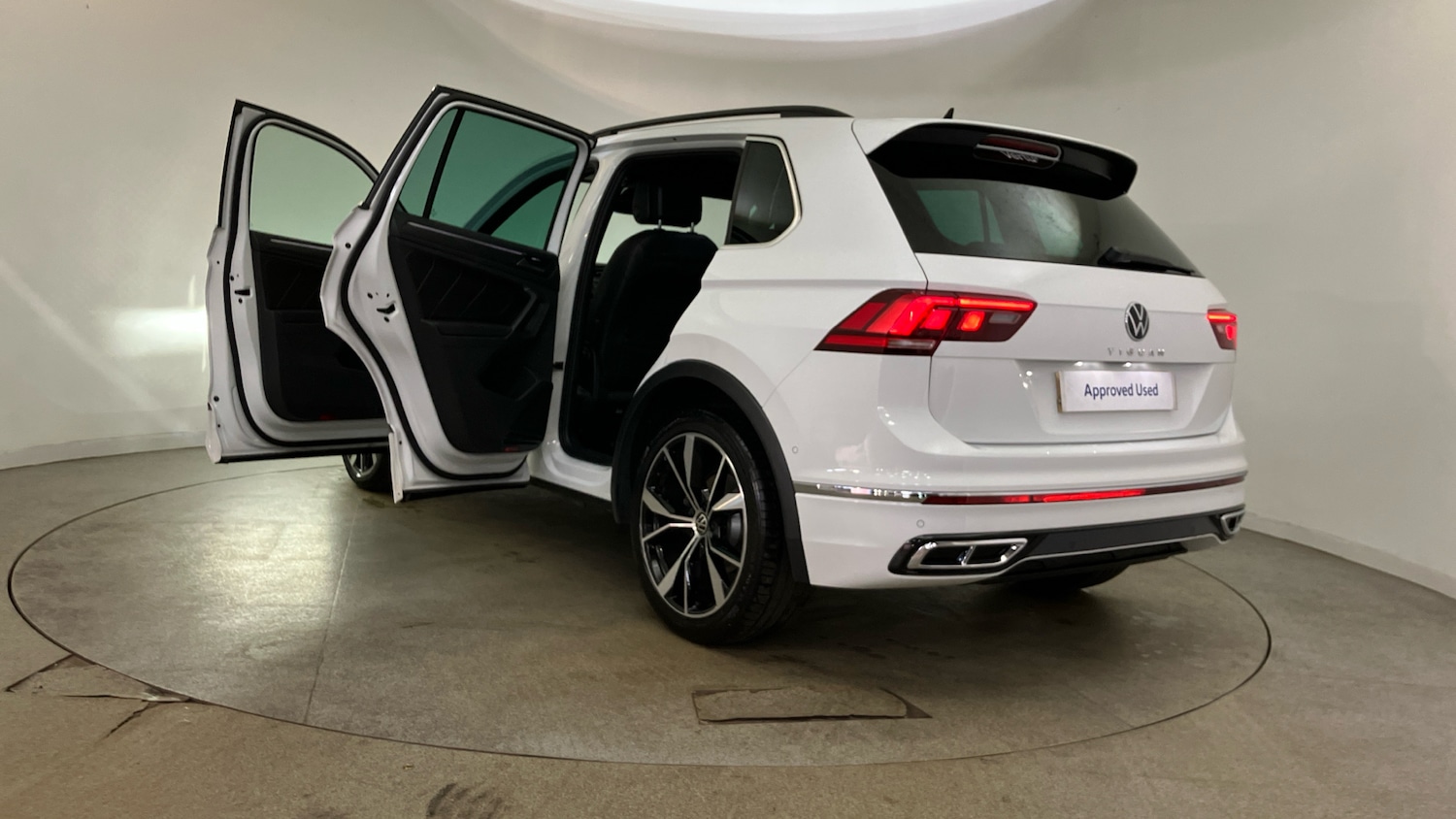 Used Volkswagen Tiguan 2022 for sale - 76450240: Photo 44