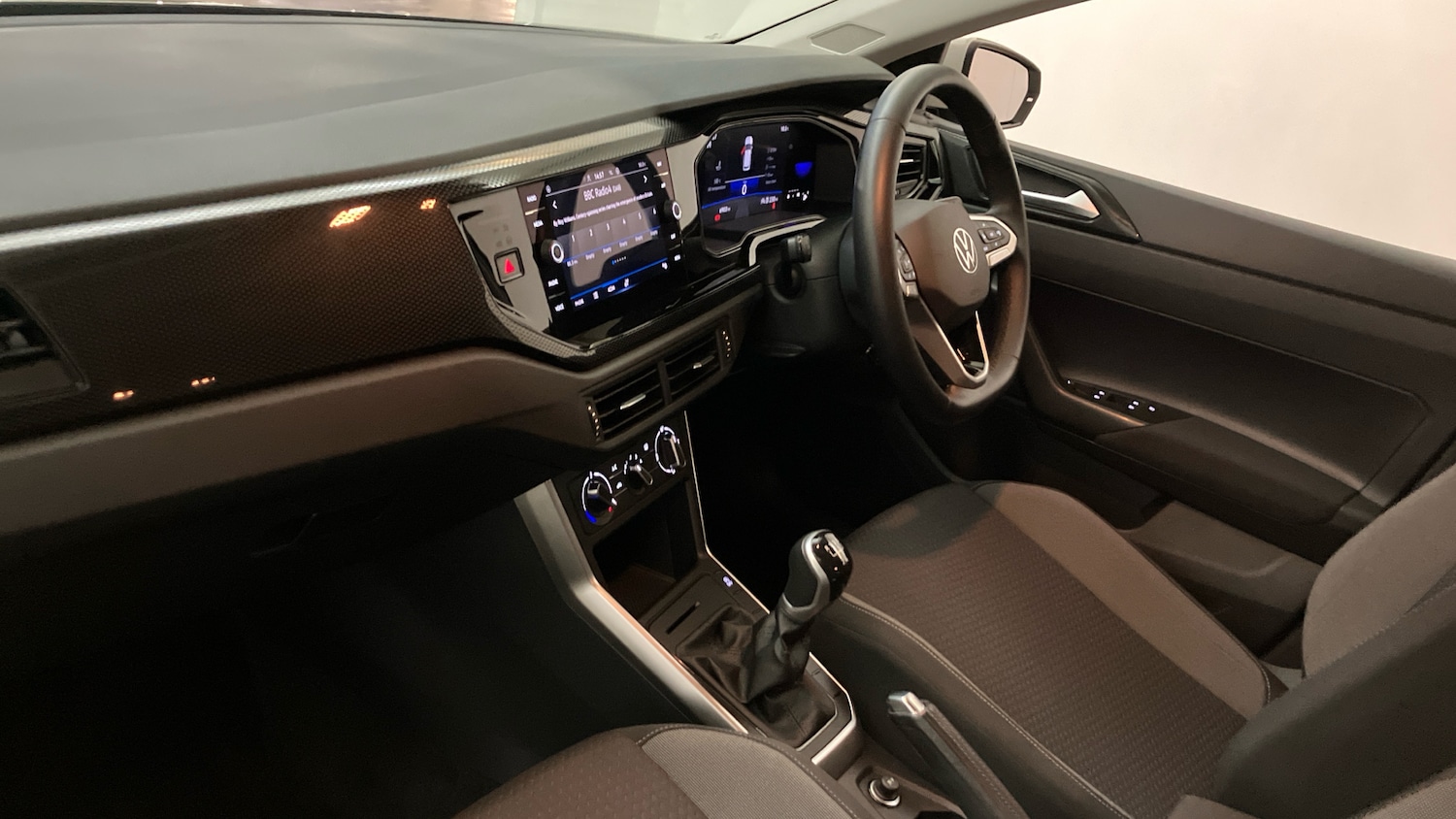 Used Volkswagen Polo 2024 for sale - 76818722: Photo 2