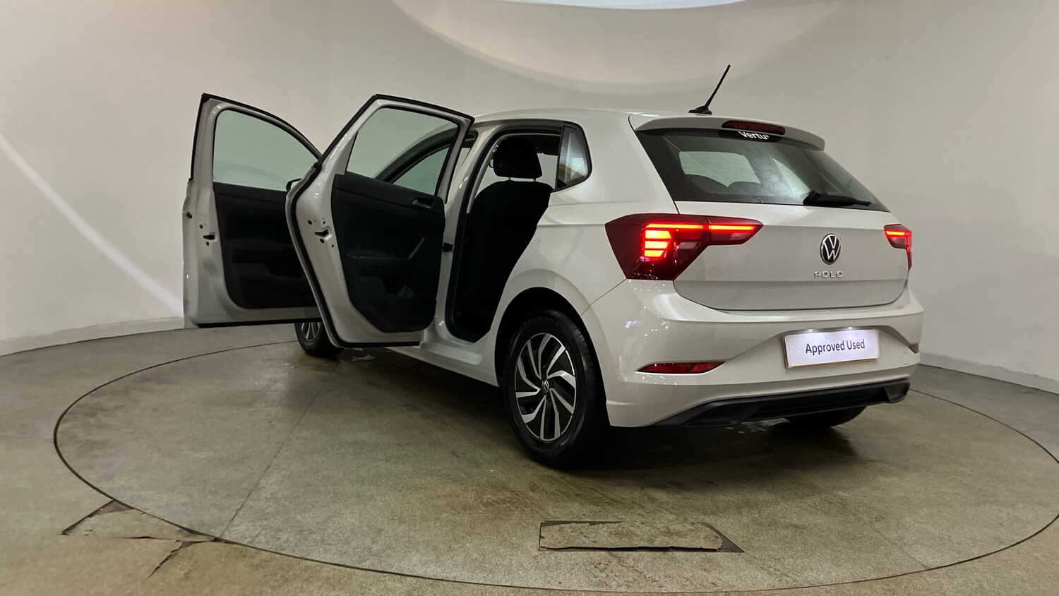 Used Volkswagen Polo 2024 for sale - 76818722: Photo 43