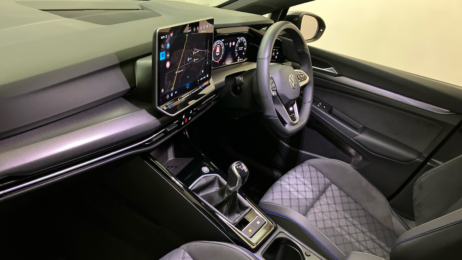 Used Volkswagen Golf 2025 for sale - 77055832: Photo 2