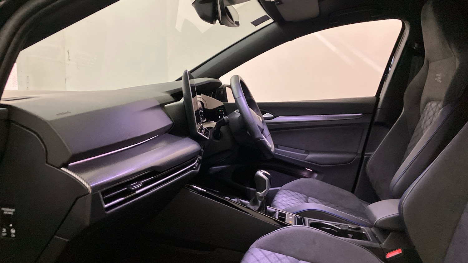 Used Volkswagen Golf 2025 for sale - 77055832: Photo 24