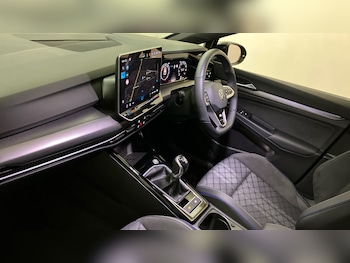 Used Volkswagen Golf 2025 for sale - 77055832: Photo