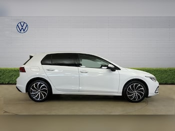 Used Volkswagen Golf 2024 for sale - 78766139: Photo