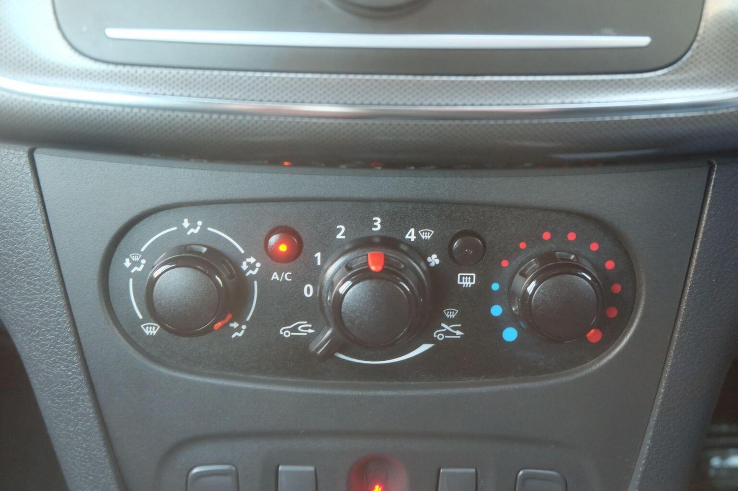 Used Dacia Sandero Stepway 2020 for sale - 76741289: Photo 15