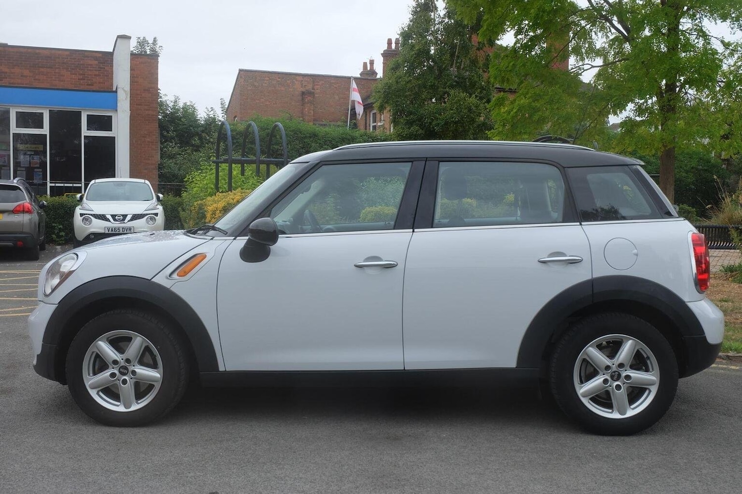 Vehicle 28