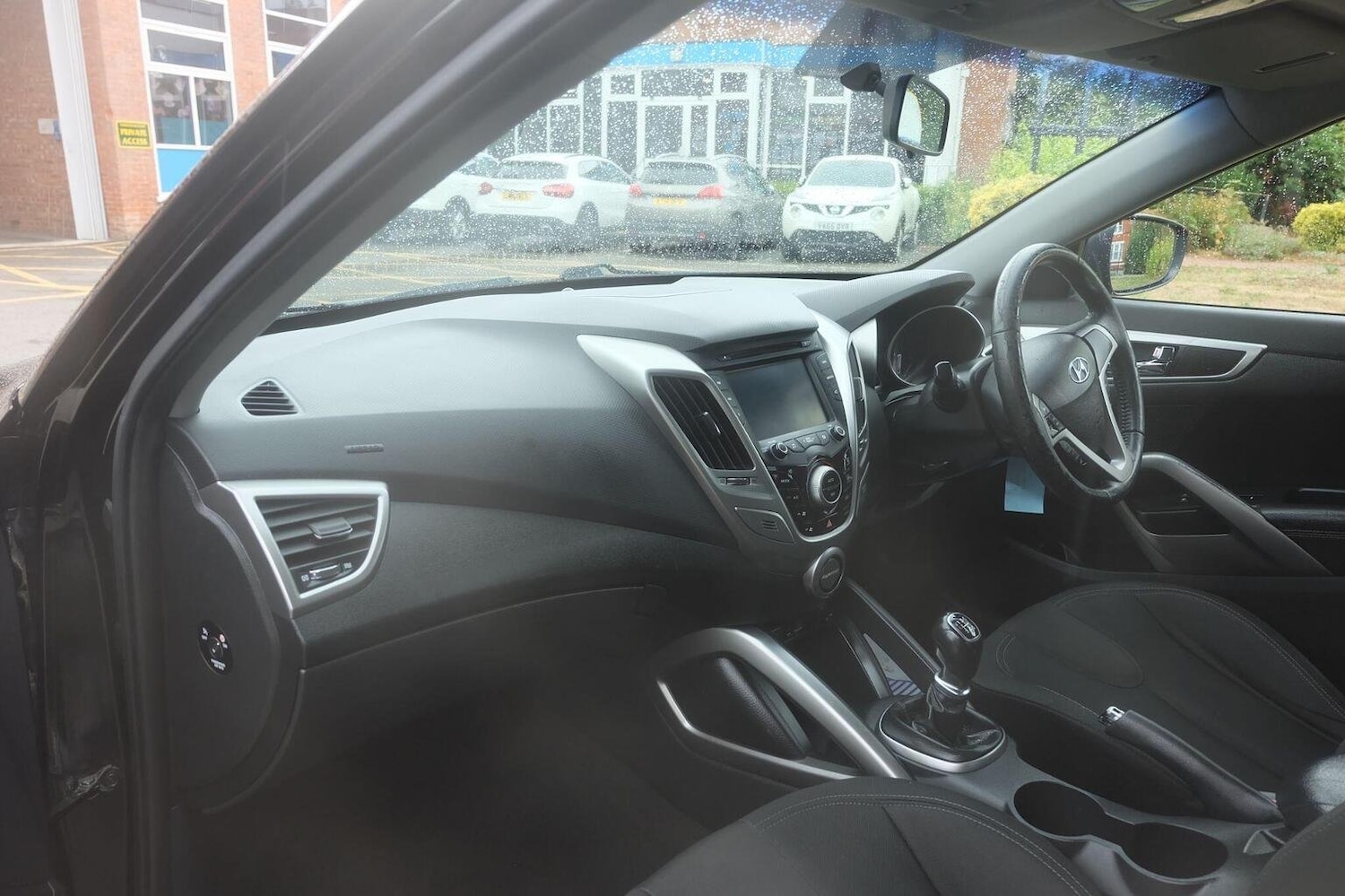 Used Hyundai Veloster 2013 for sale - 76030770: Photo 11