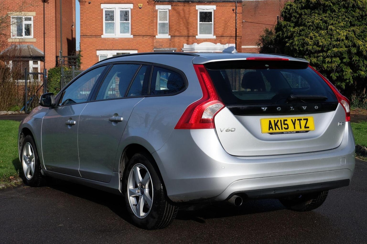 Used Volvo V60 2015 for sale - 77395185: Photo 25