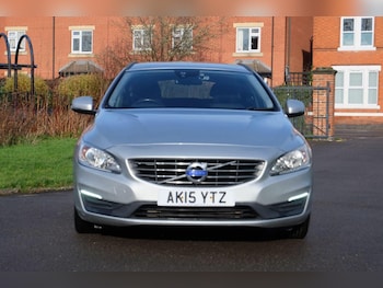 Used Volvo V60 2015 for sale - 77395185: Photo