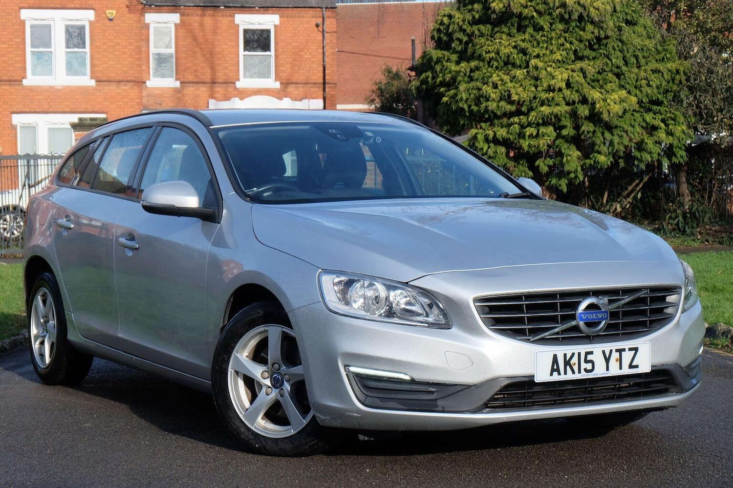 Used Volvo V60 2015 for sale - 77395185: Photo 3