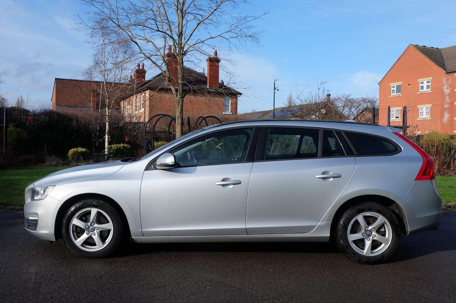 Used Volvo V60 2015 for sale - 77395185: Photo 7