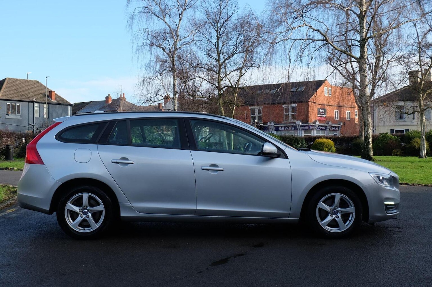 Used Volvo V60 2015 for sale - 77395185: Photo 8