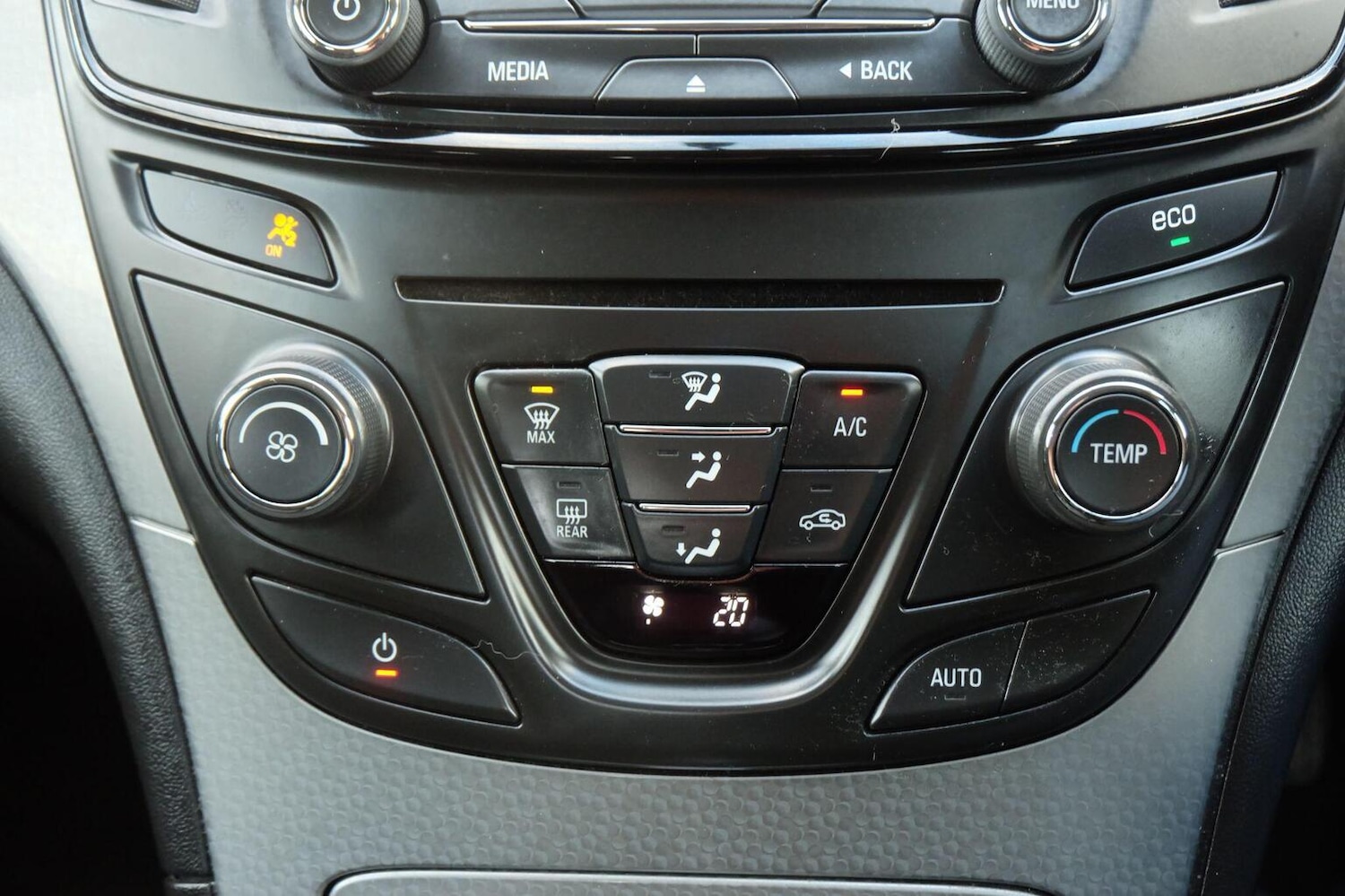 Used Vauxhall Insignia 2015 for sale - 77681705: Photo 23