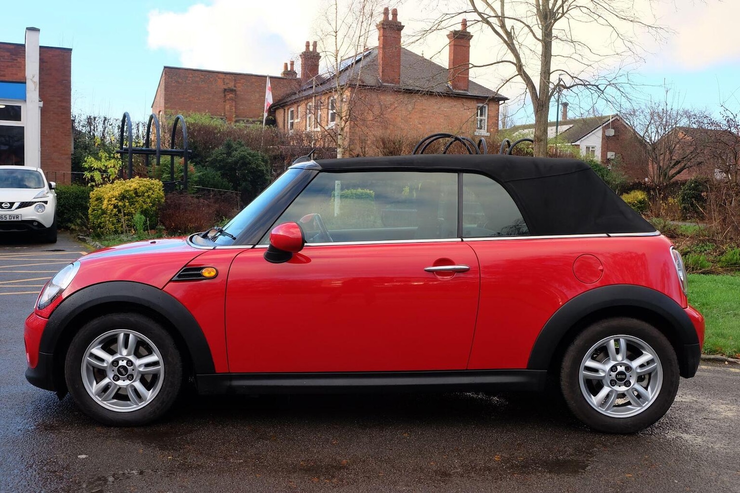 Used MINI Convertible 2013 for sale - 76910993: Photo 12