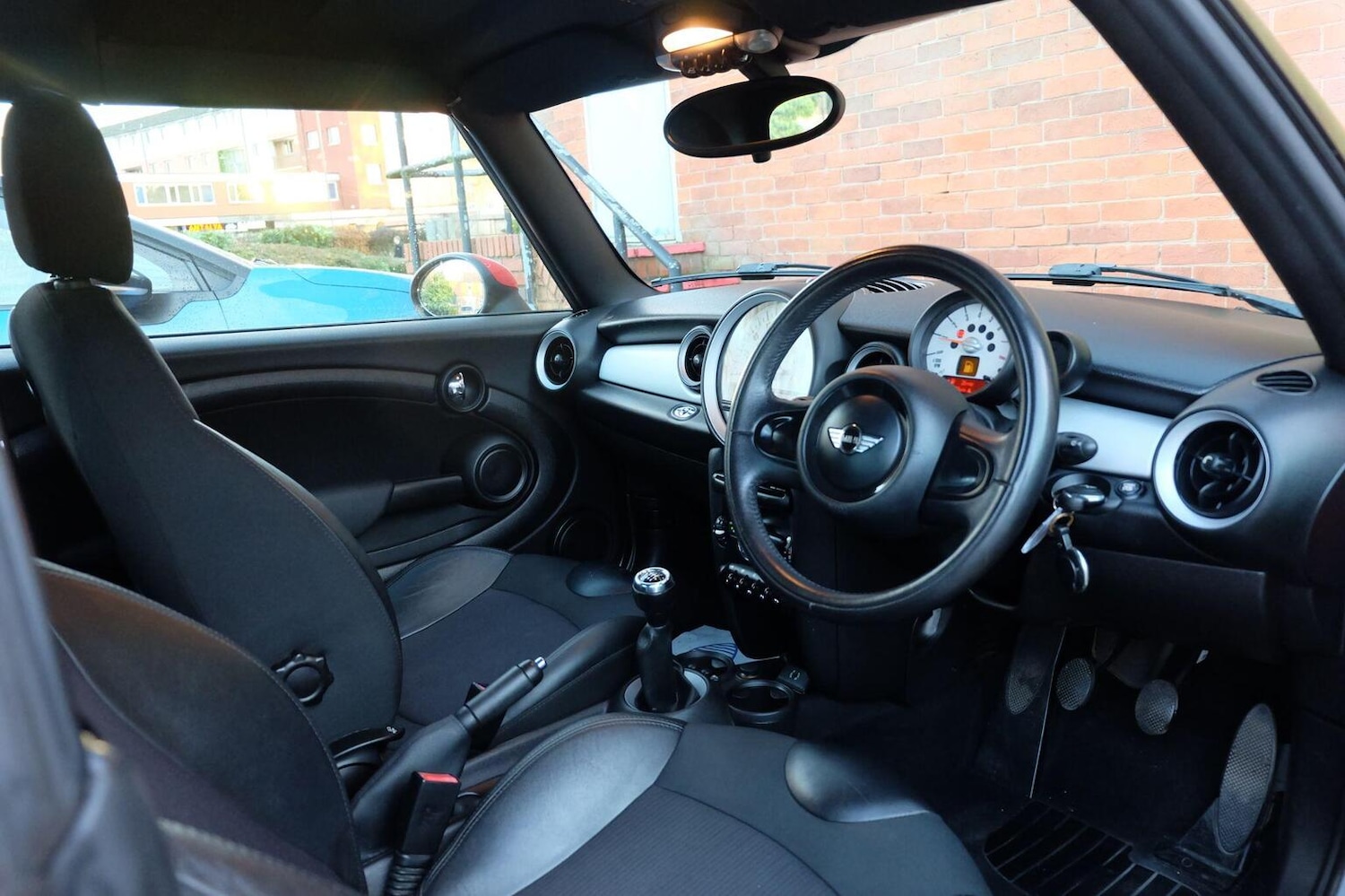 Used MINI Convertible 2013 for sale - 76910993: Photo 18