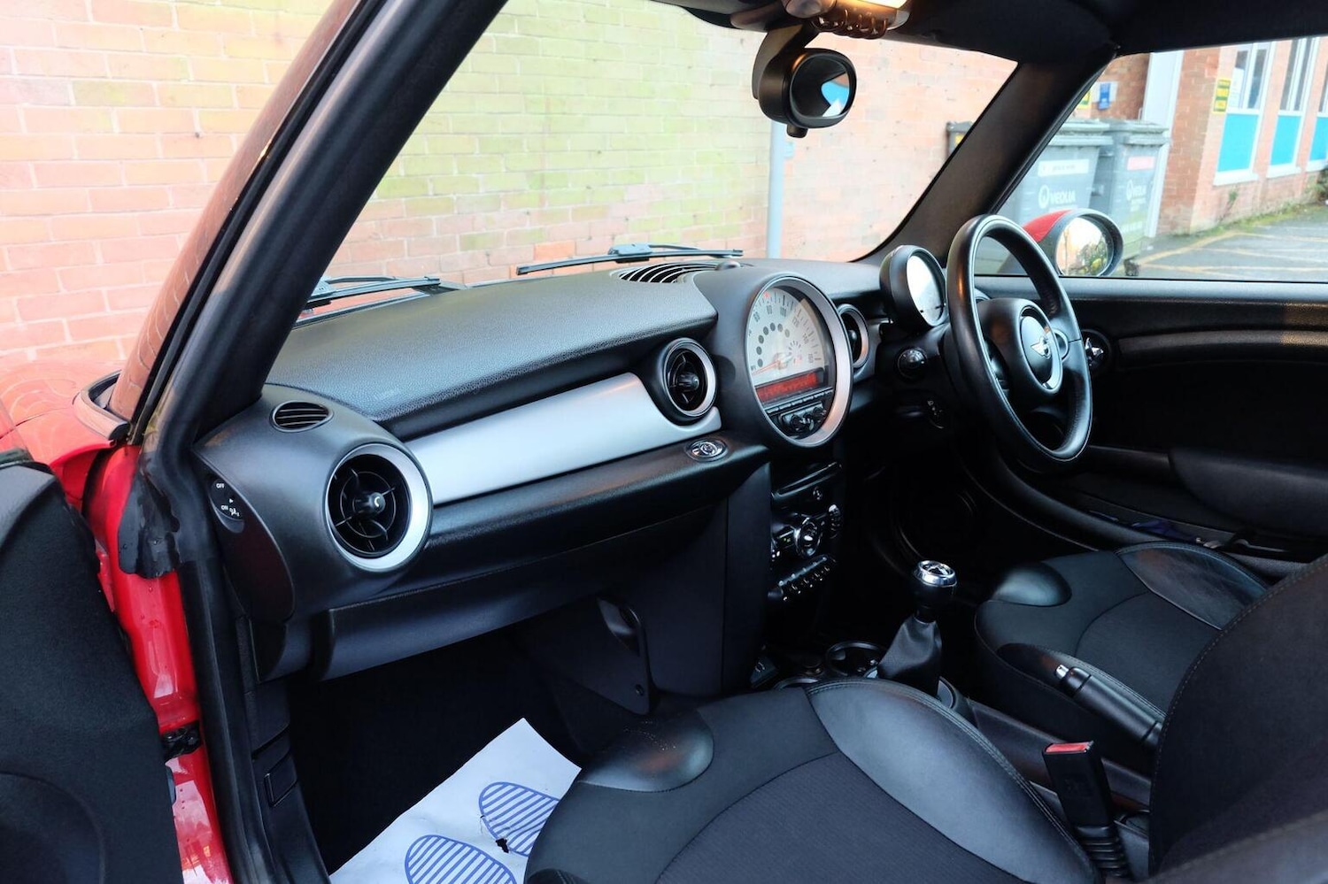 Used MINI Convertible 2013 for sale - 76910993: Photo 19