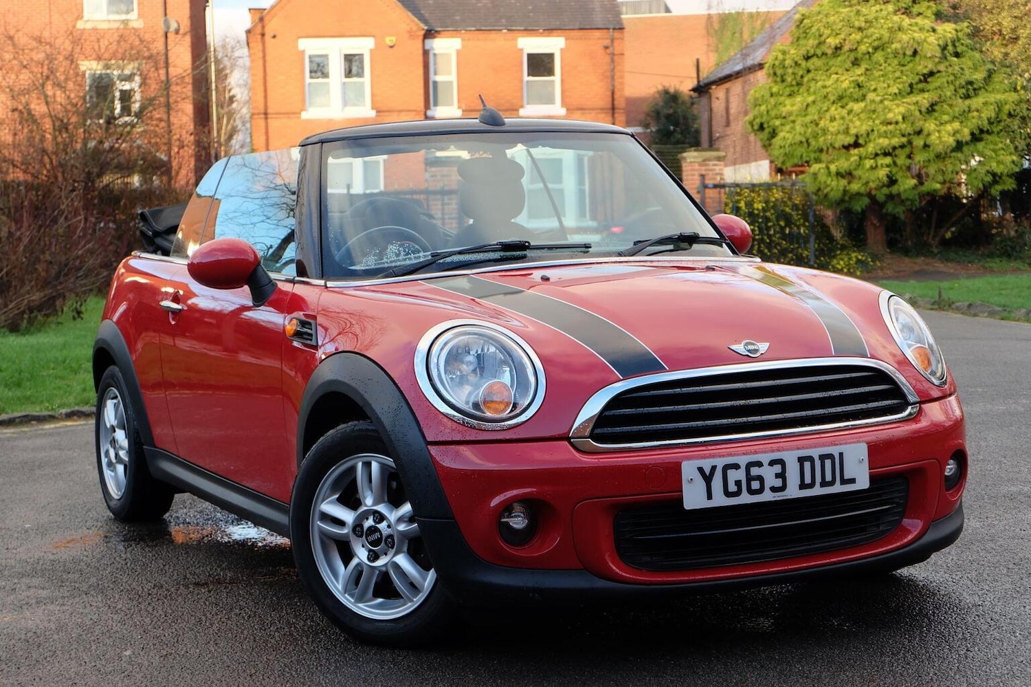 Used MINI Convertible 2013 for sale - 76910993: Photo 2