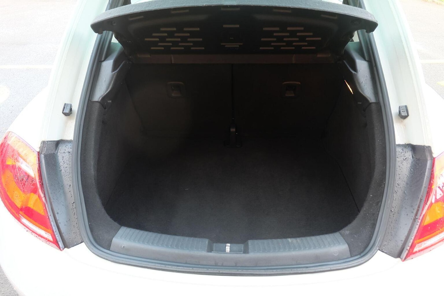 Used Volkswagen Beetle 2015 for sale - 77225140: Photo 15