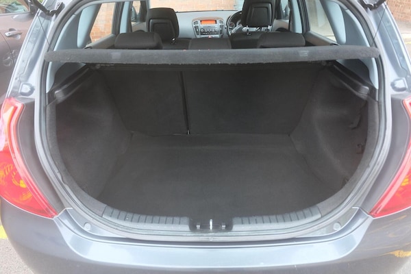Used Kia Ceed 2009 for sale - 76268543: Photo 15