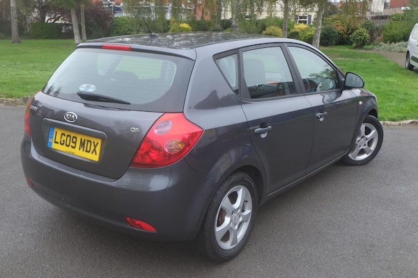 Used Kia Ceed 2009 for sale - 76268543: Photo 19