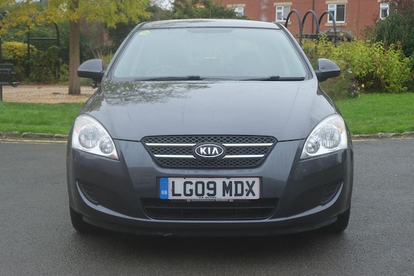 Used Kia Ceed 2009 for sale - 76268543: Photo 2