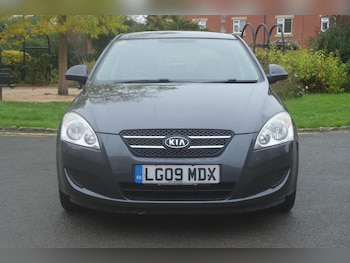 Used Kia Ceed 2009 for sale - 76268543: Photo 2