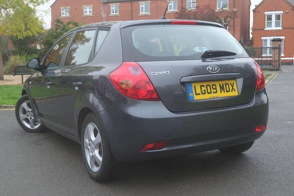 Used Kia Ceed 2009 for sale - 76268543: Photo 4