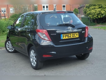 Used Toyota Yaris 2012 for sale - 75938284: Photo