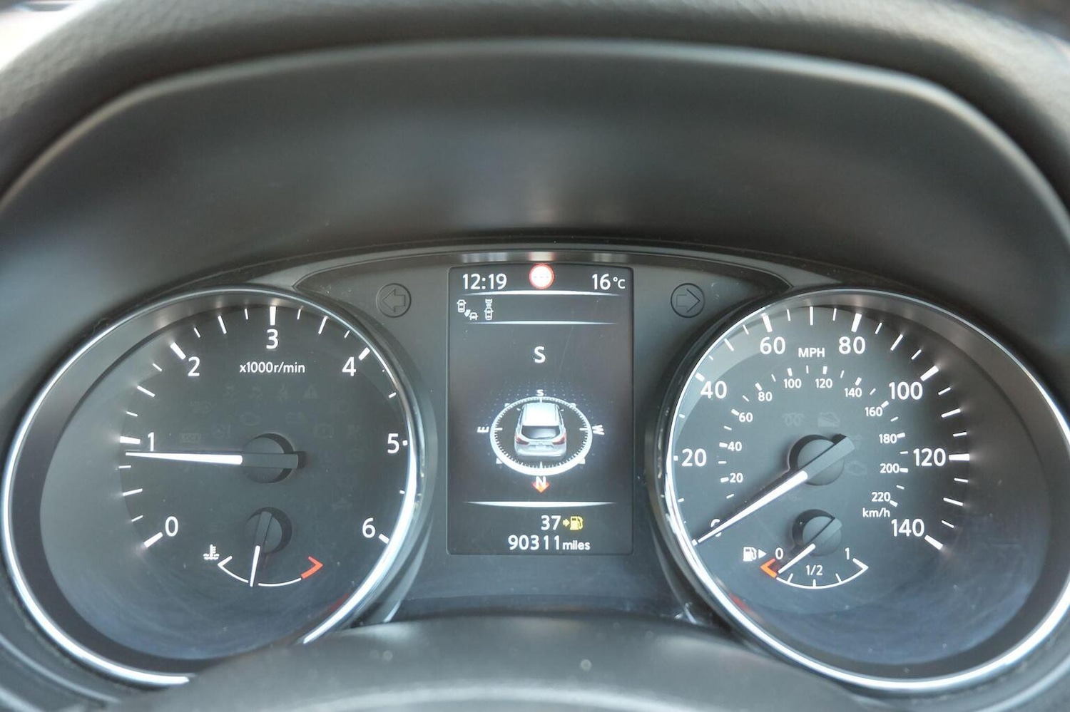 Used Nissan Qashqai 2016 for sale - 77953902: Photo 10