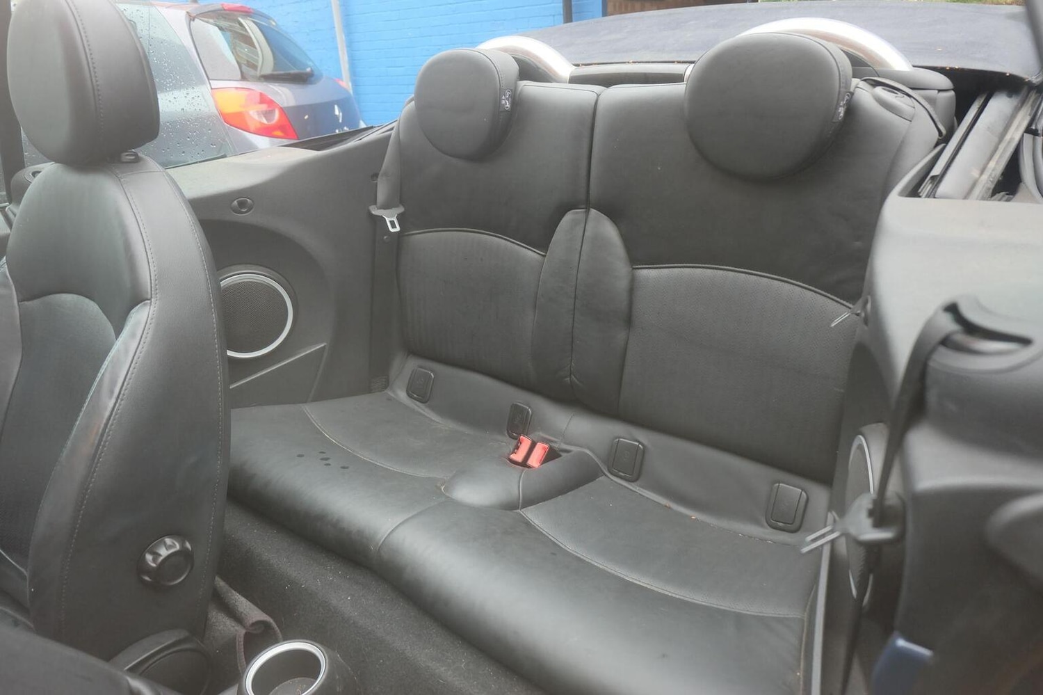 Used MINI Convertible 2010 for sale - 76560044: Photo 11