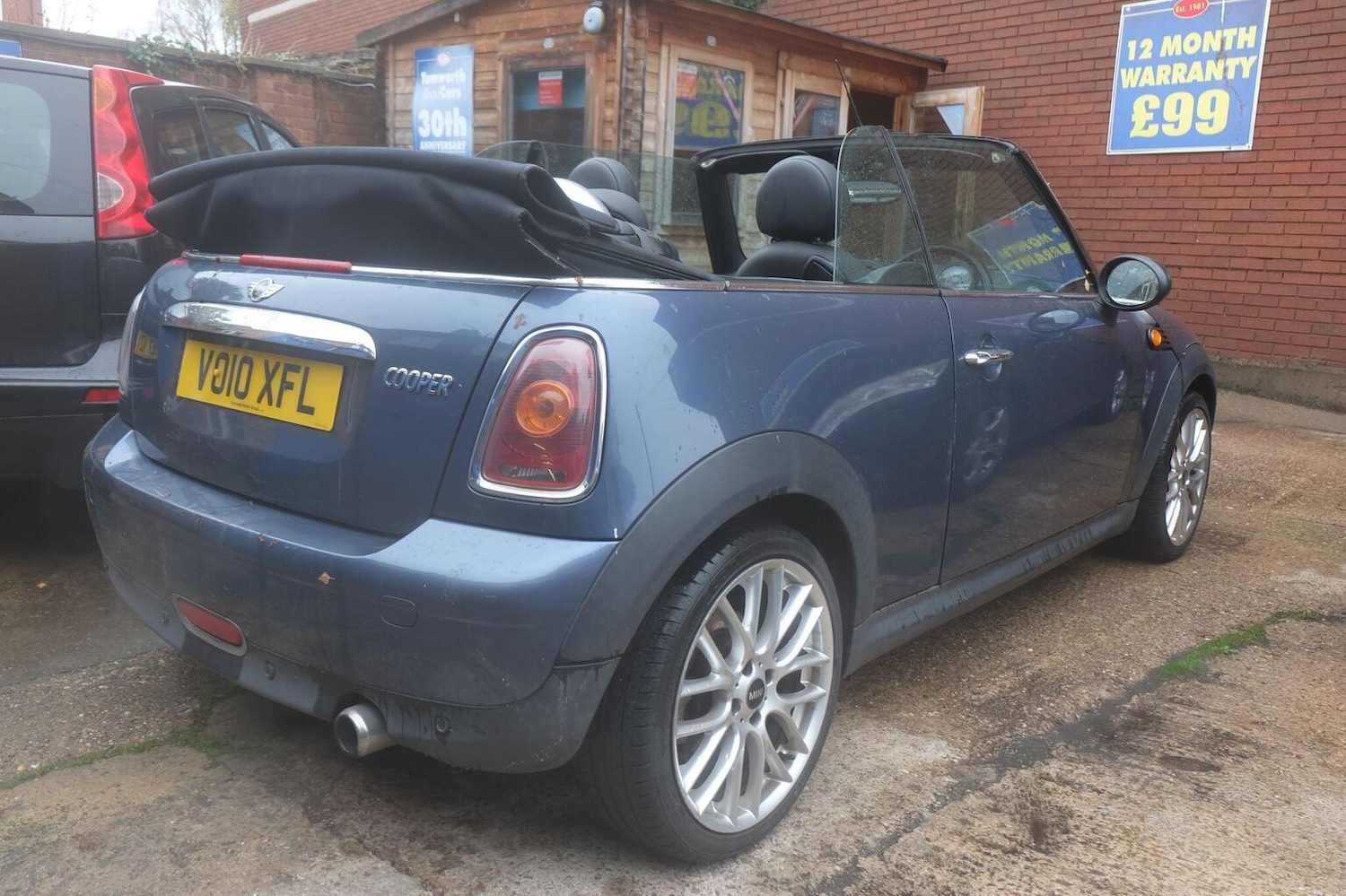 Used MINI Convertible 2010 for sale - 76560044: Photo 4