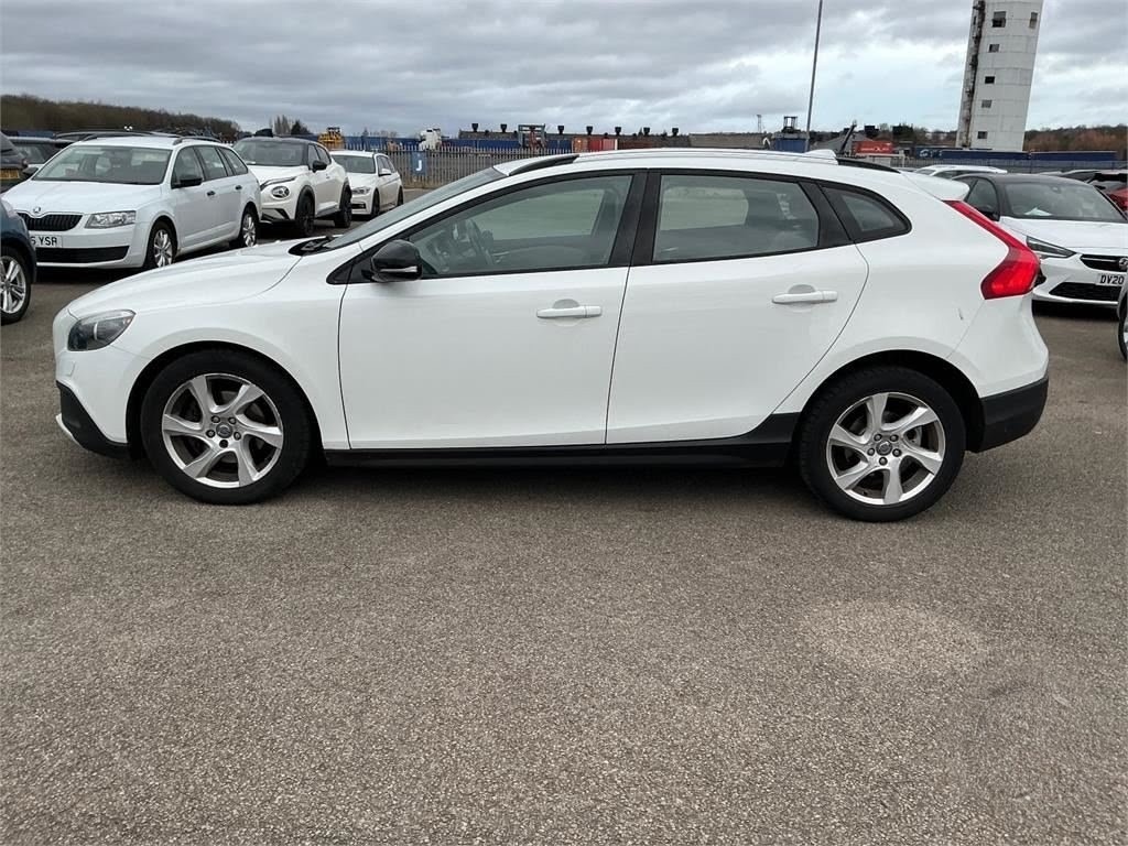 Used Volvo V40 2013 for sale - 77902829: Photo 3