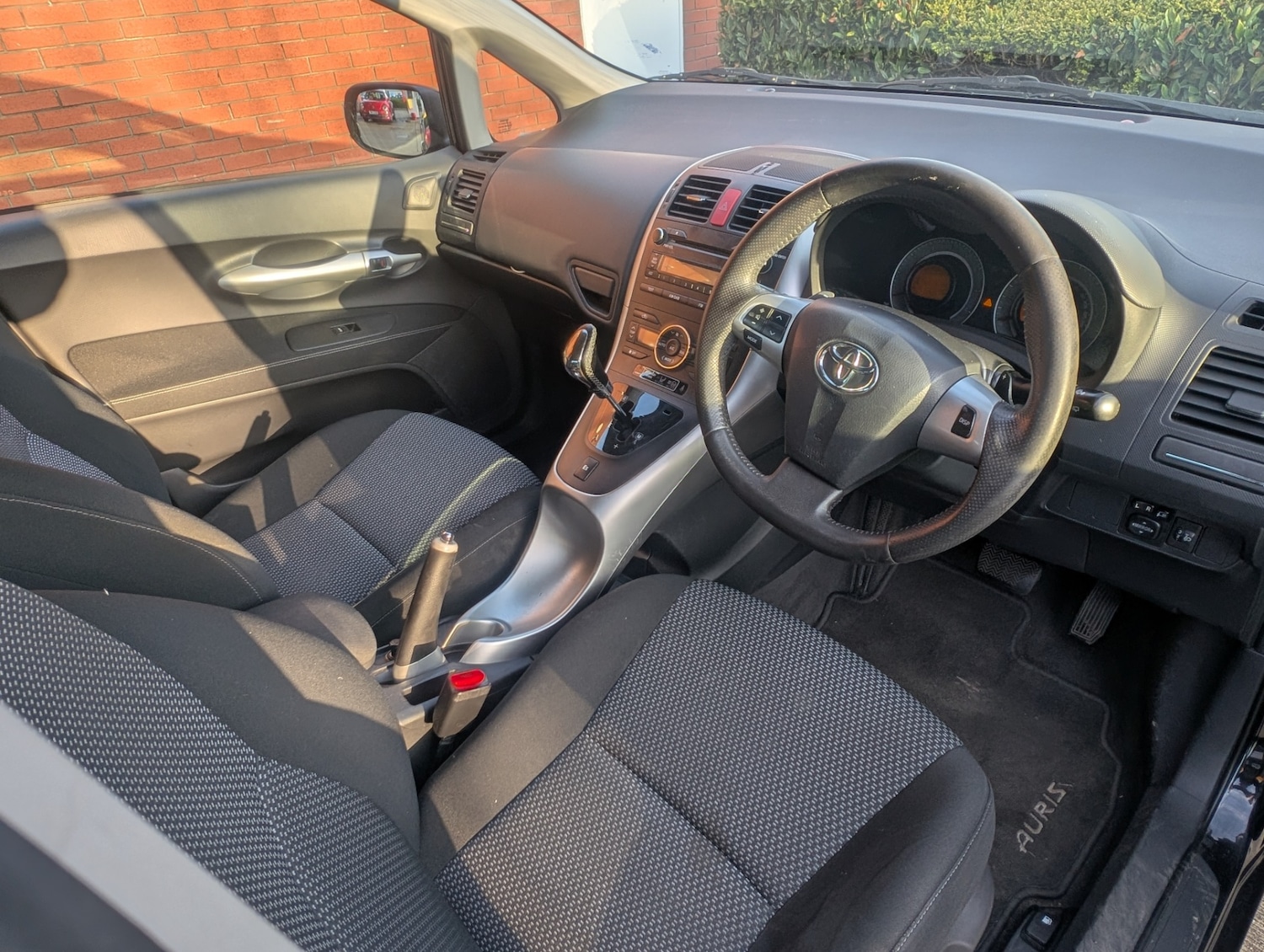 Used Toyota Auris 2010 for sale - 77901014: Photo 11