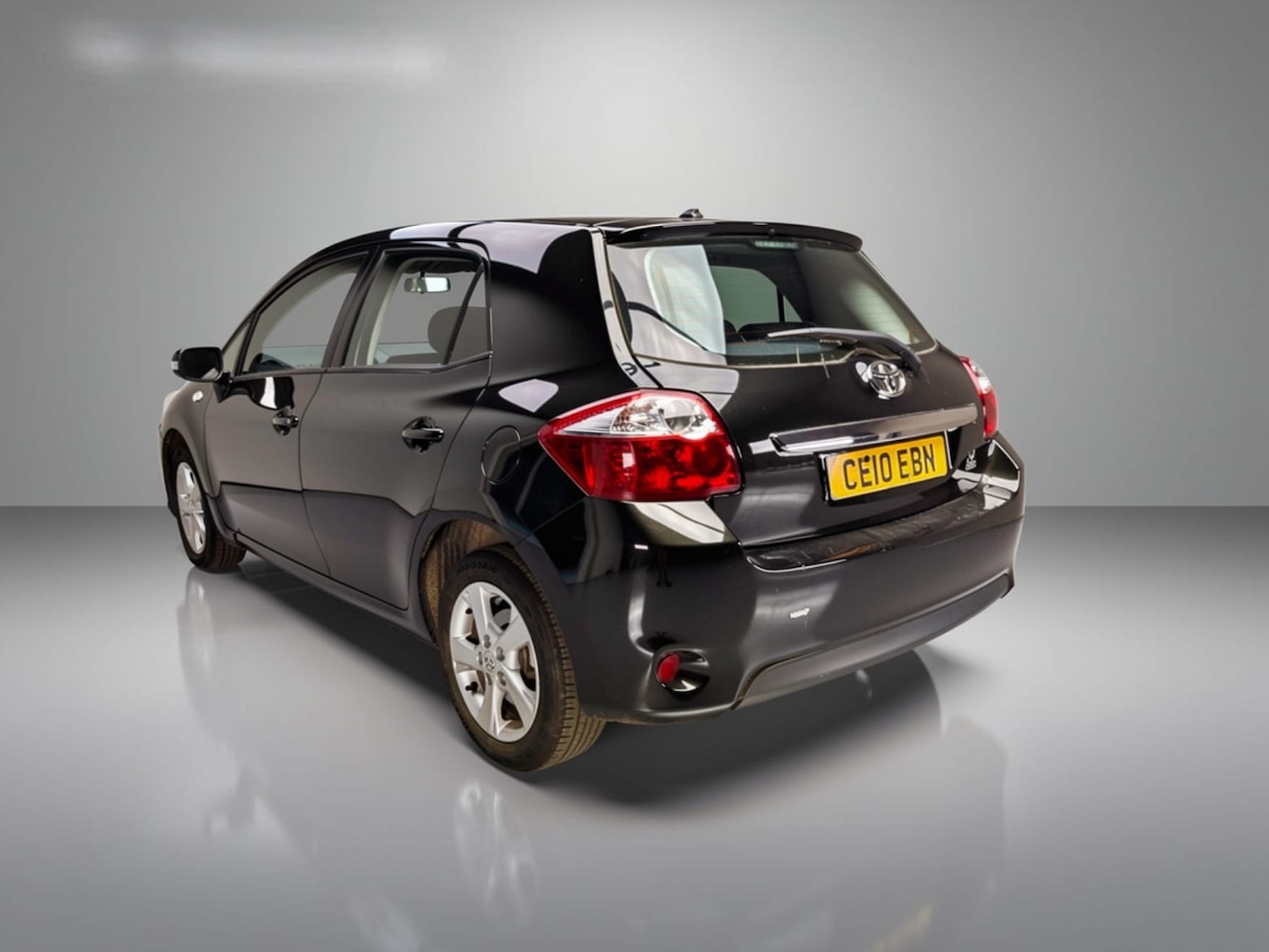 Used Toyota Auris 2010 for sale - 77901014: Photo 4