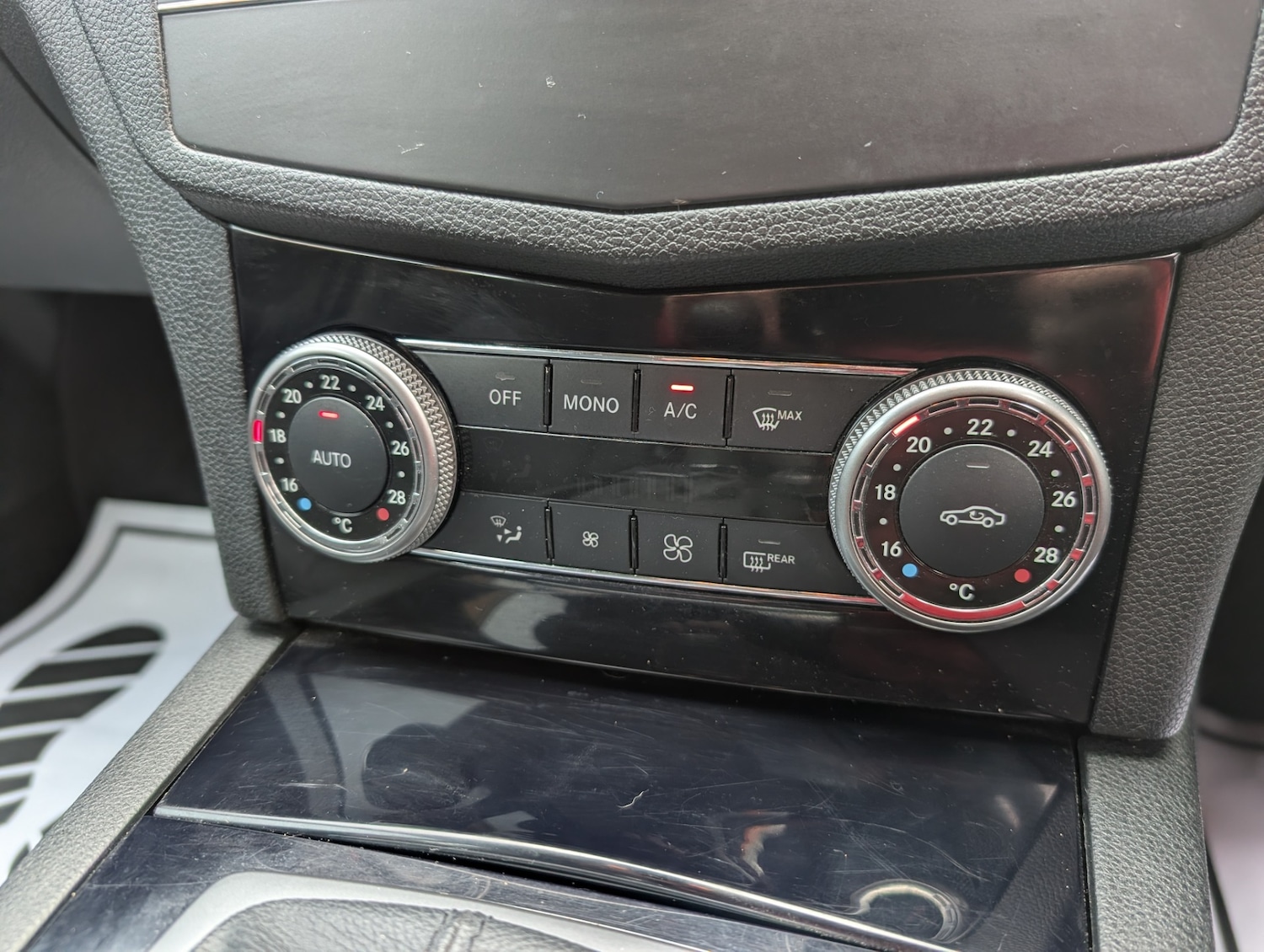 Used Mercedes-Benz C Class 2010 for sale - 77709353: Photo 18