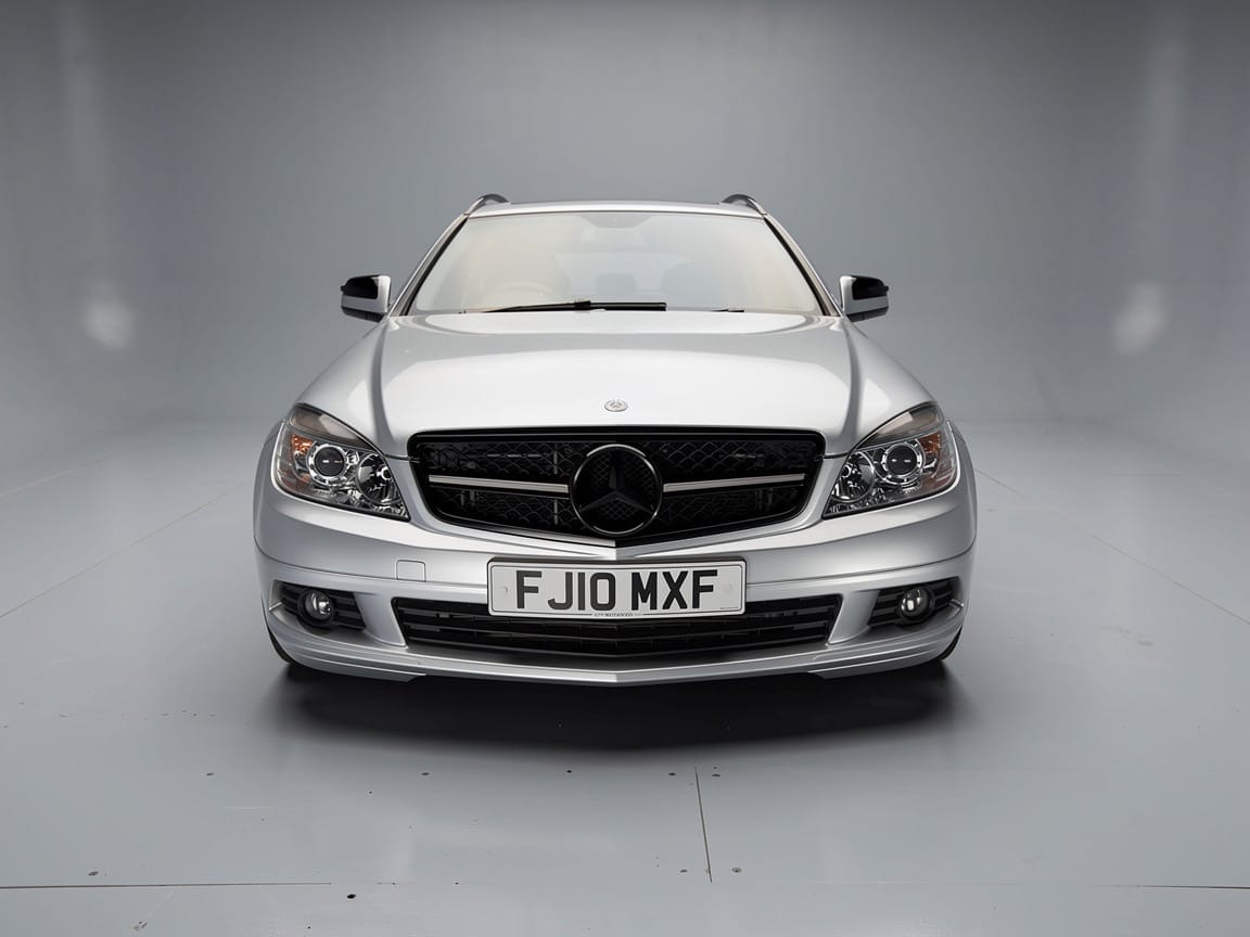 Used Mercedes-Benz C Class 2010 for sale - 77709353: Photo 2