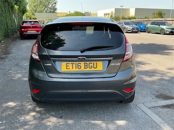 Used Ford Fiesta 2016 for sale - 79315119: Photo