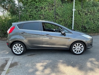 Used Ford Fiesta 2016 for sale - 79315119: Photo