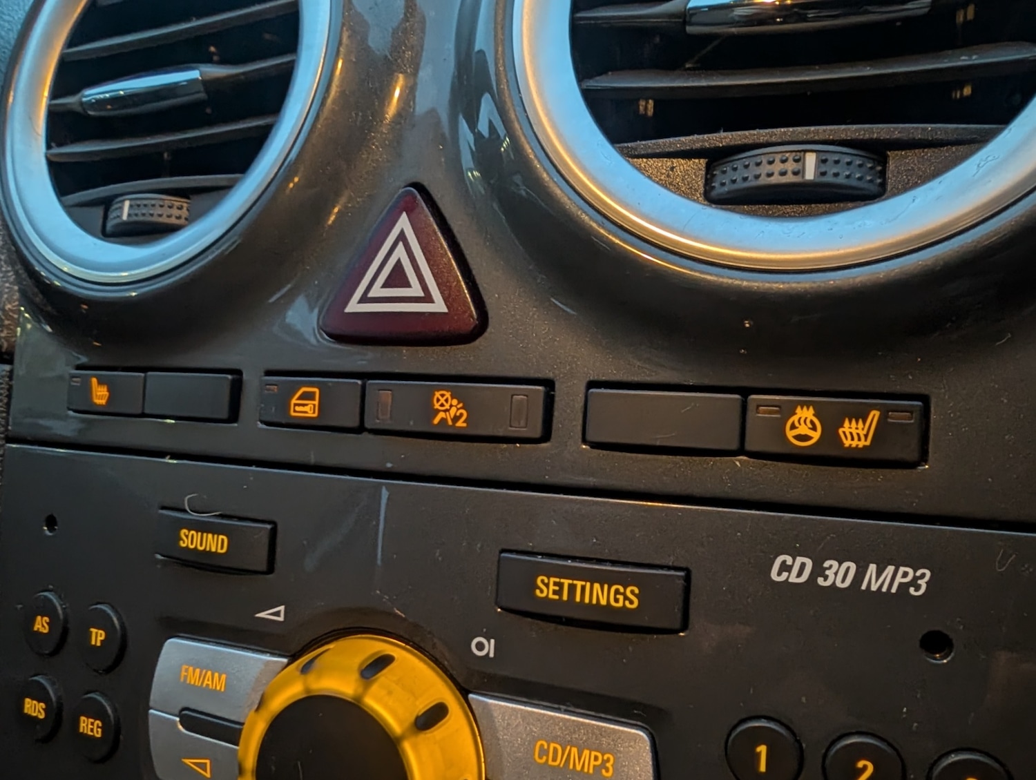 Used Vauxhall Corsa 2011 for sale - 77681915: Photo 18