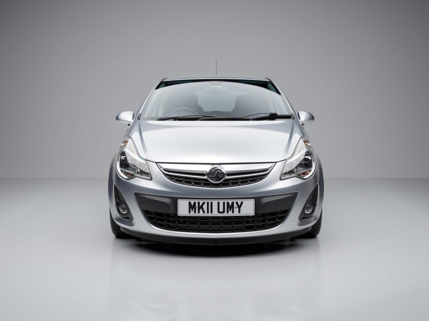 Used Vauxhall Corsa 2011 for sale - 77681915: Photo 2