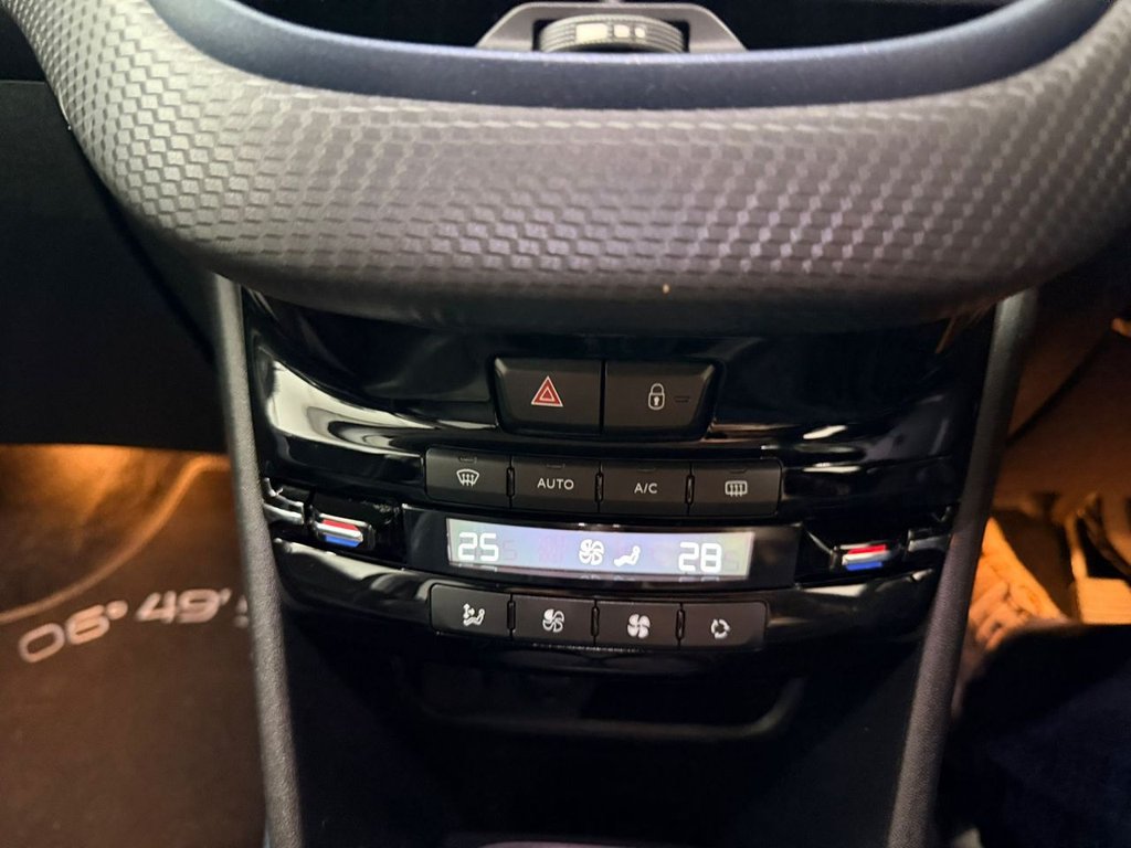 Used Peugeot 2008 2014 for sale - 77820771: Photo 11