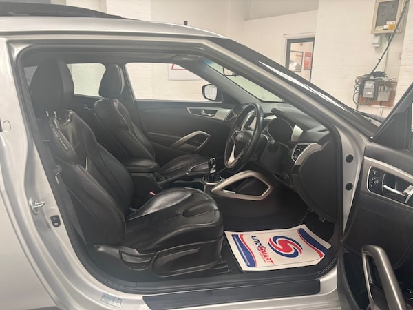 Used Hyundai Veloster 2013 for sale - 76105719: Photo 11