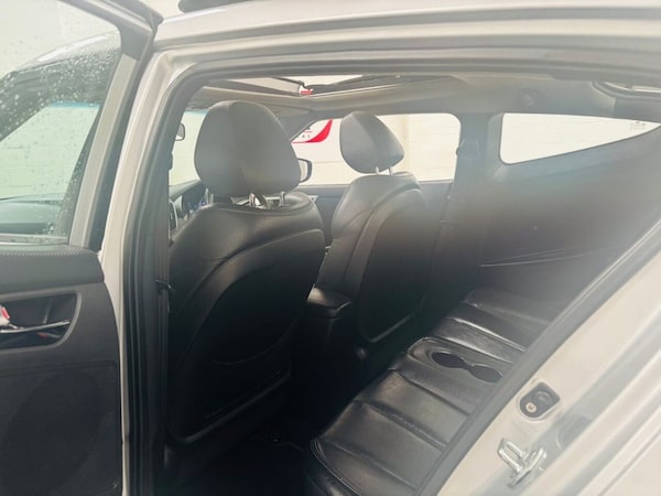 Used Hyundai Veloster 2013 for sale - 76105719: Photo 24