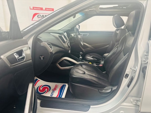 Used Hyundai Veloster 2013 for sale - 76105719: Photo 25