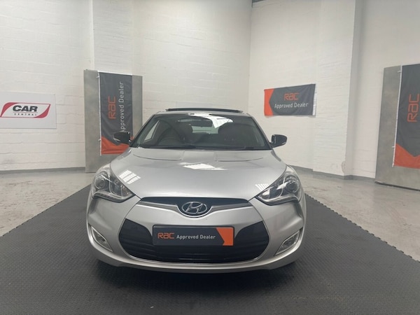 Used Hyundai Veloster 2013 for sale - 76105719: Photo 2