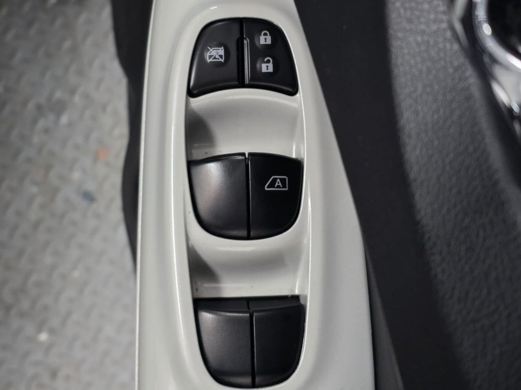 Used Nissan Juke 2017 for sale - 77792324: Photo 31